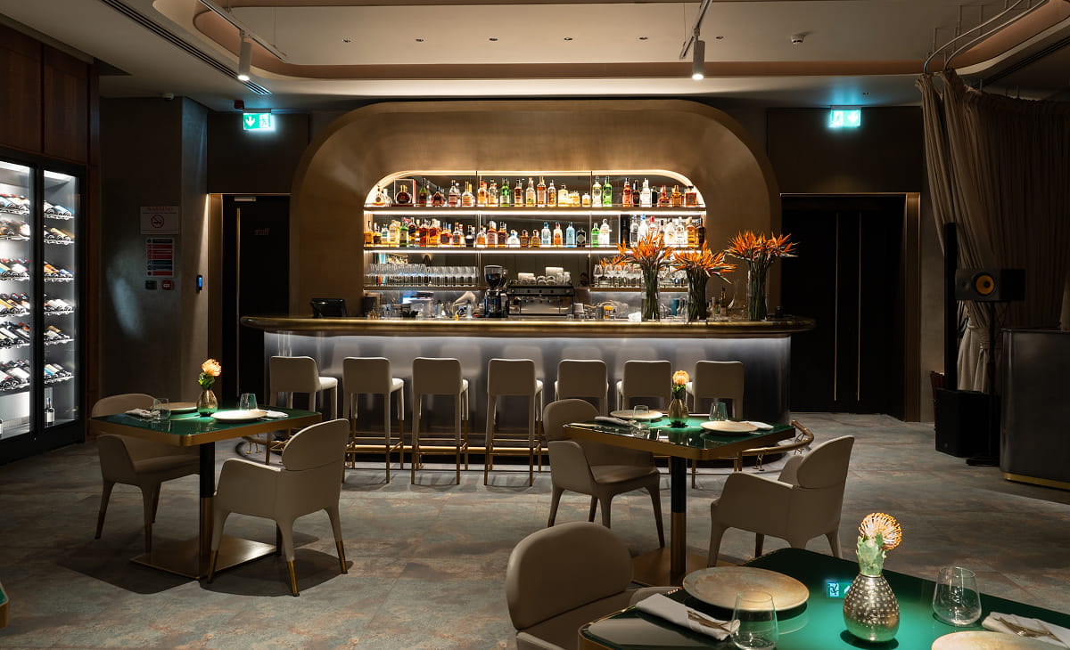 tastes.alts.restaurant